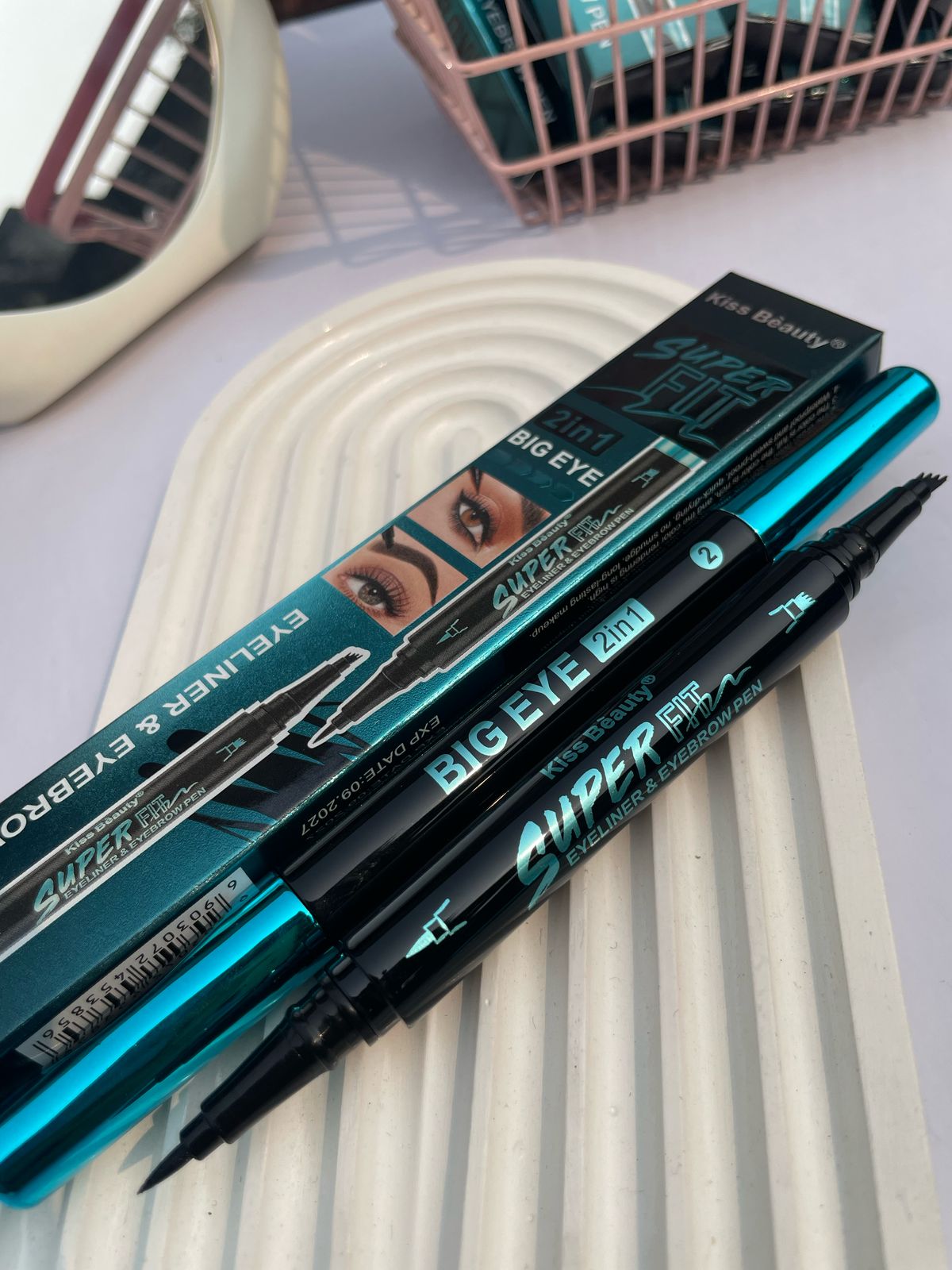 Kiss Beauty Super 2-in-1  eyebrow and eyeliner pencil