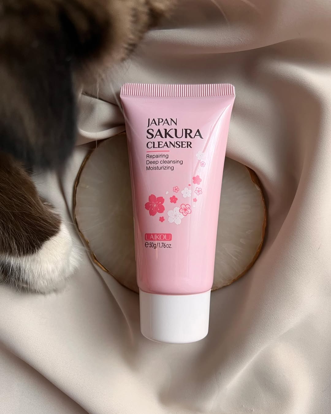 Laikou Japan Sakura Face Cleanser Facewash 50g